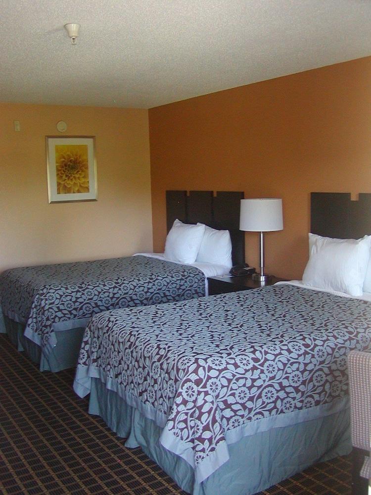 Days Inn By Wyndham Marietta White Water Kültér fotó