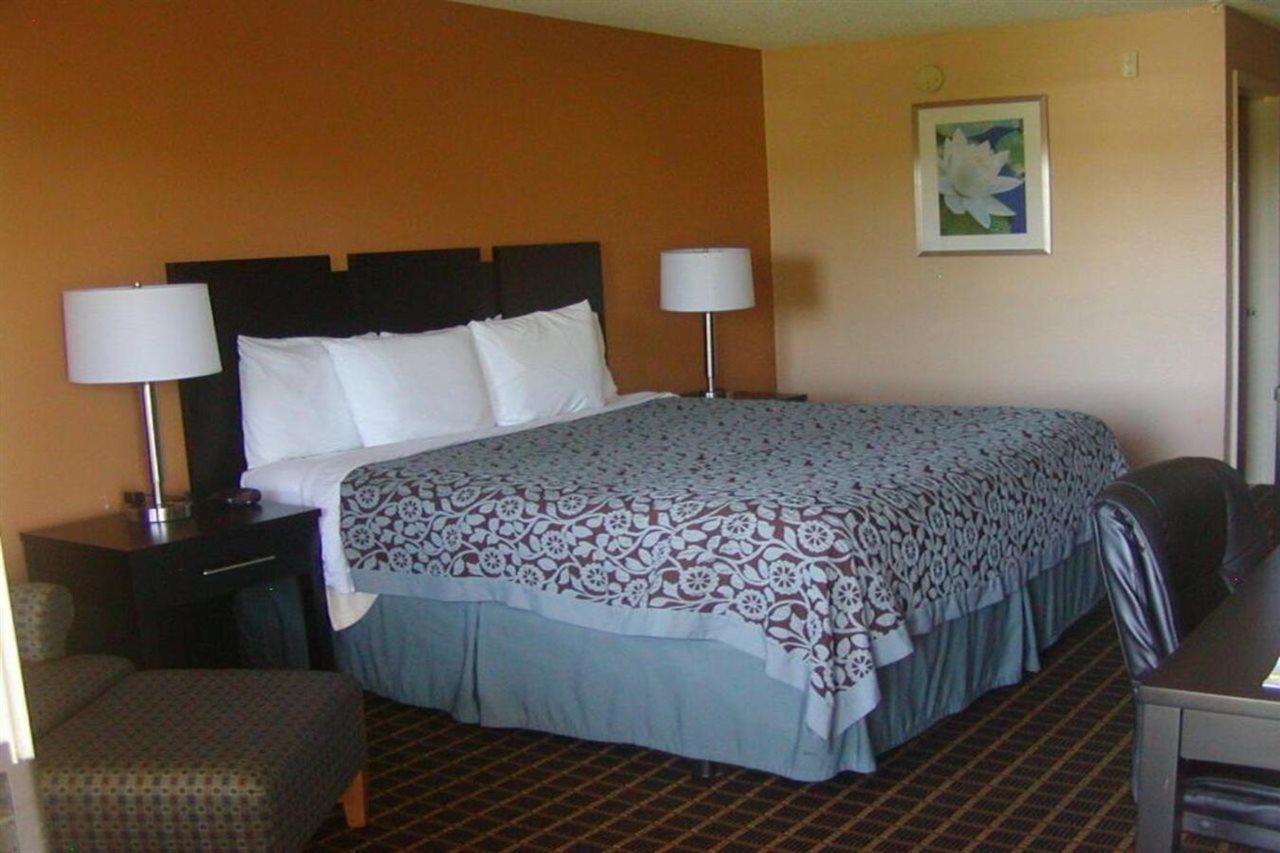 Days Inn By Wyndham Marietta White Water Kültér fotó