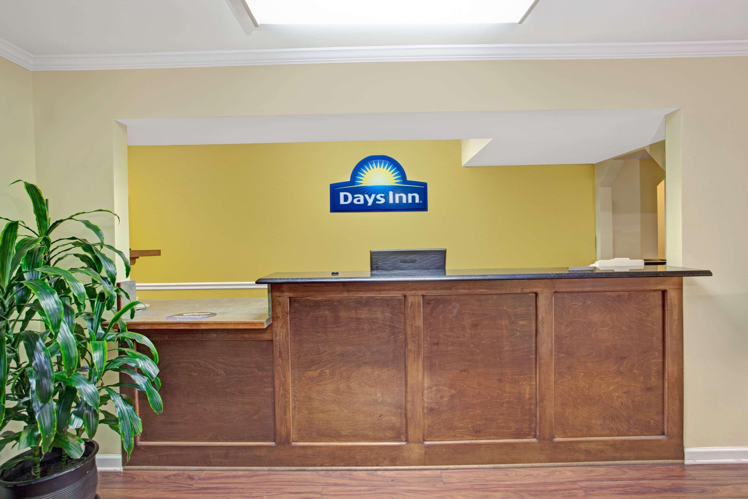 Days Inn By Wyndham Marietta White Water Kültér fotó