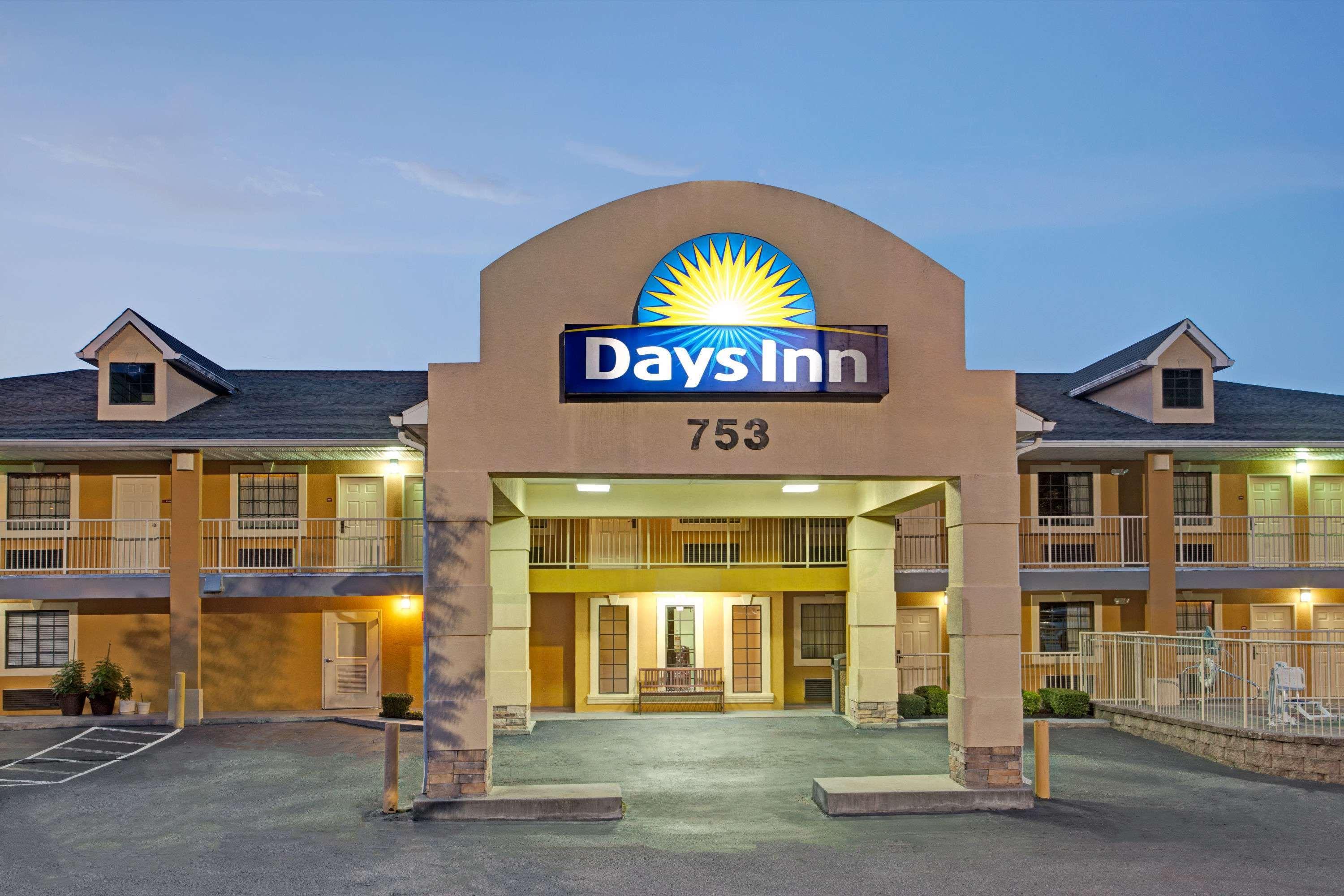 Days Inn By Wyndham Marietta White Water Kültér fotó