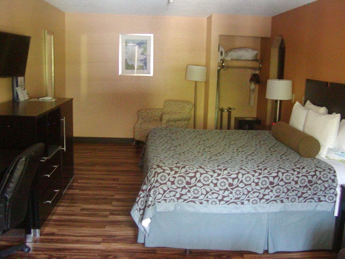 Days Inn By Wyndham Marietta White Water Kültér fotó
