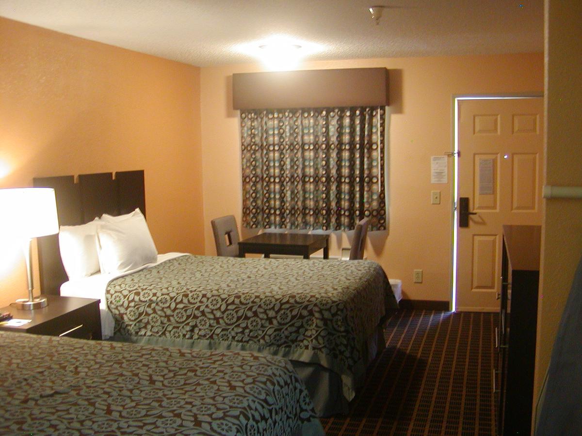 Days Inn By Wyndham Marietta White Water Kültér fotó