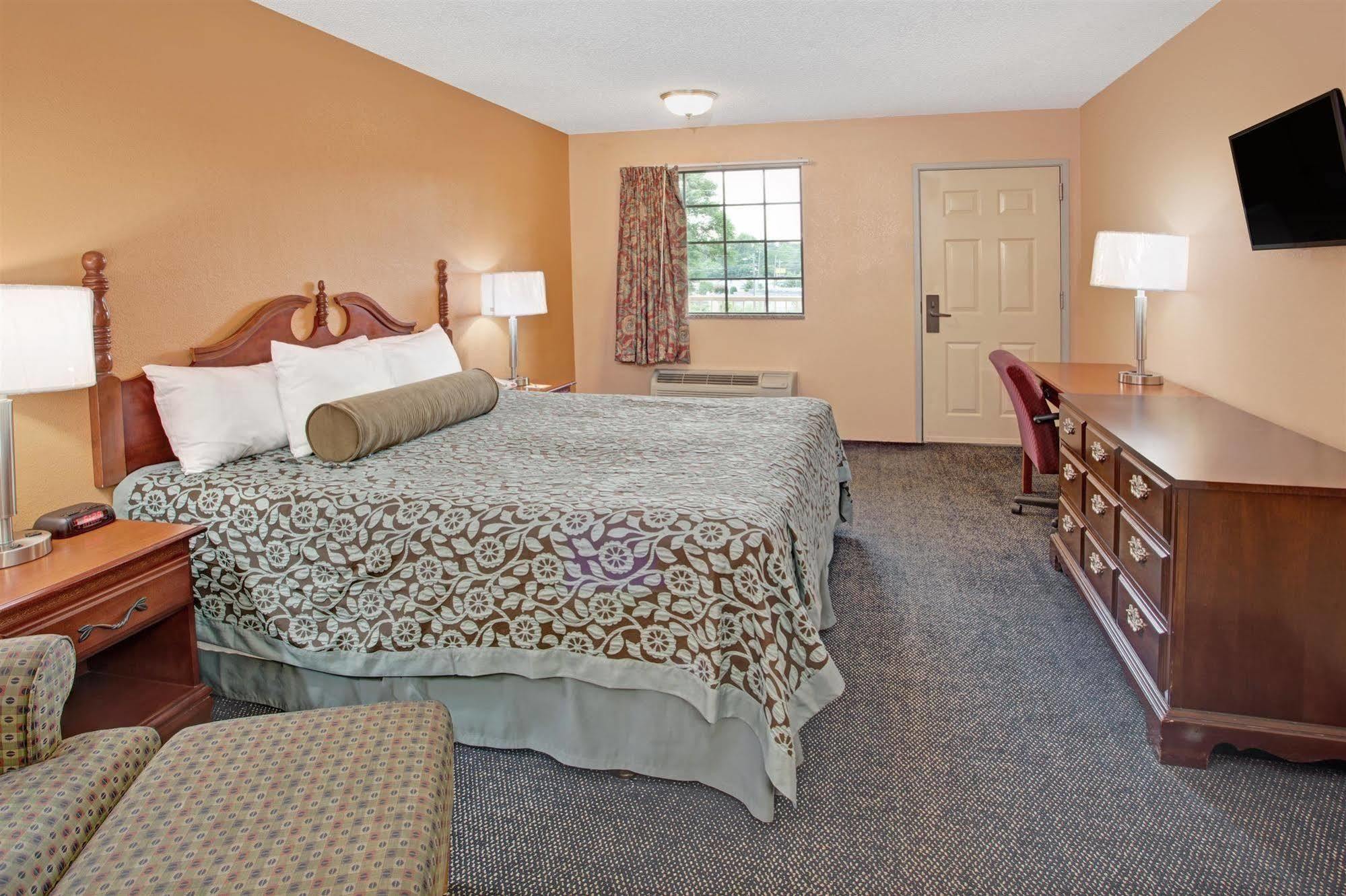 Days Inn By Wyndham Marietta White Water Kültér fotó